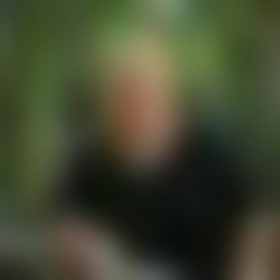 Profilbild einer 69 Jahre alten Frau, Single, 176 cm